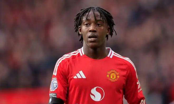 曼联超新星梅努发表离队声明，将寻求租借机会