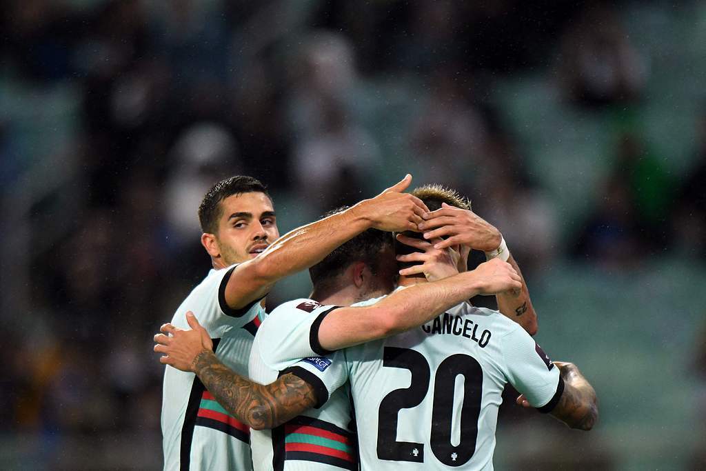 周日042 法甲焦点战：布雷斯特VS里昂——一场颠覆传统的对决，胜利天平倾向何方？